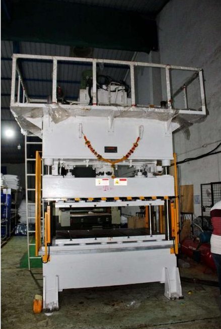 Sealing cutting machine - SOKIM